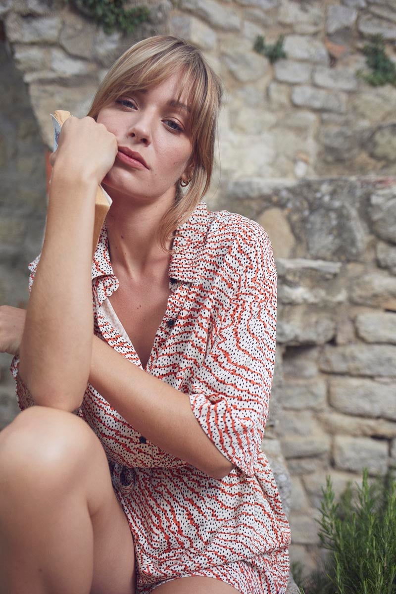 Blouse Freila à motif orange et noir