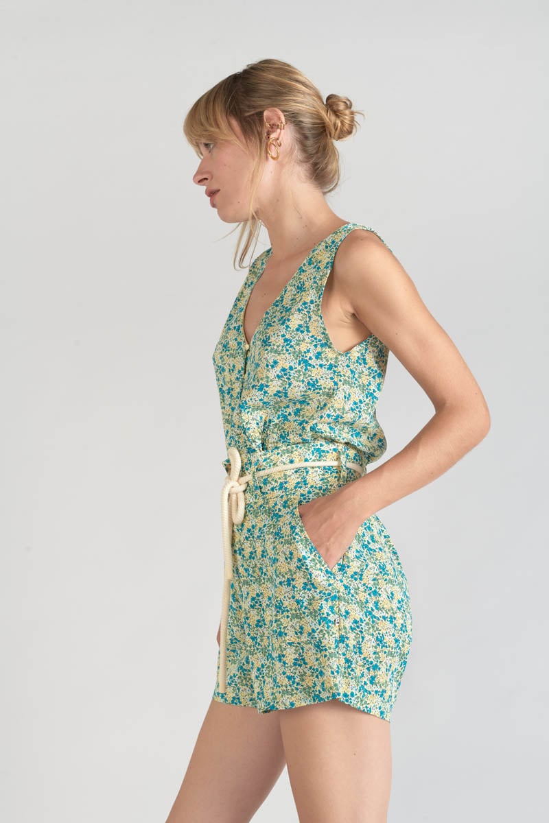Short Lamet à motif fleuri vert et bleu