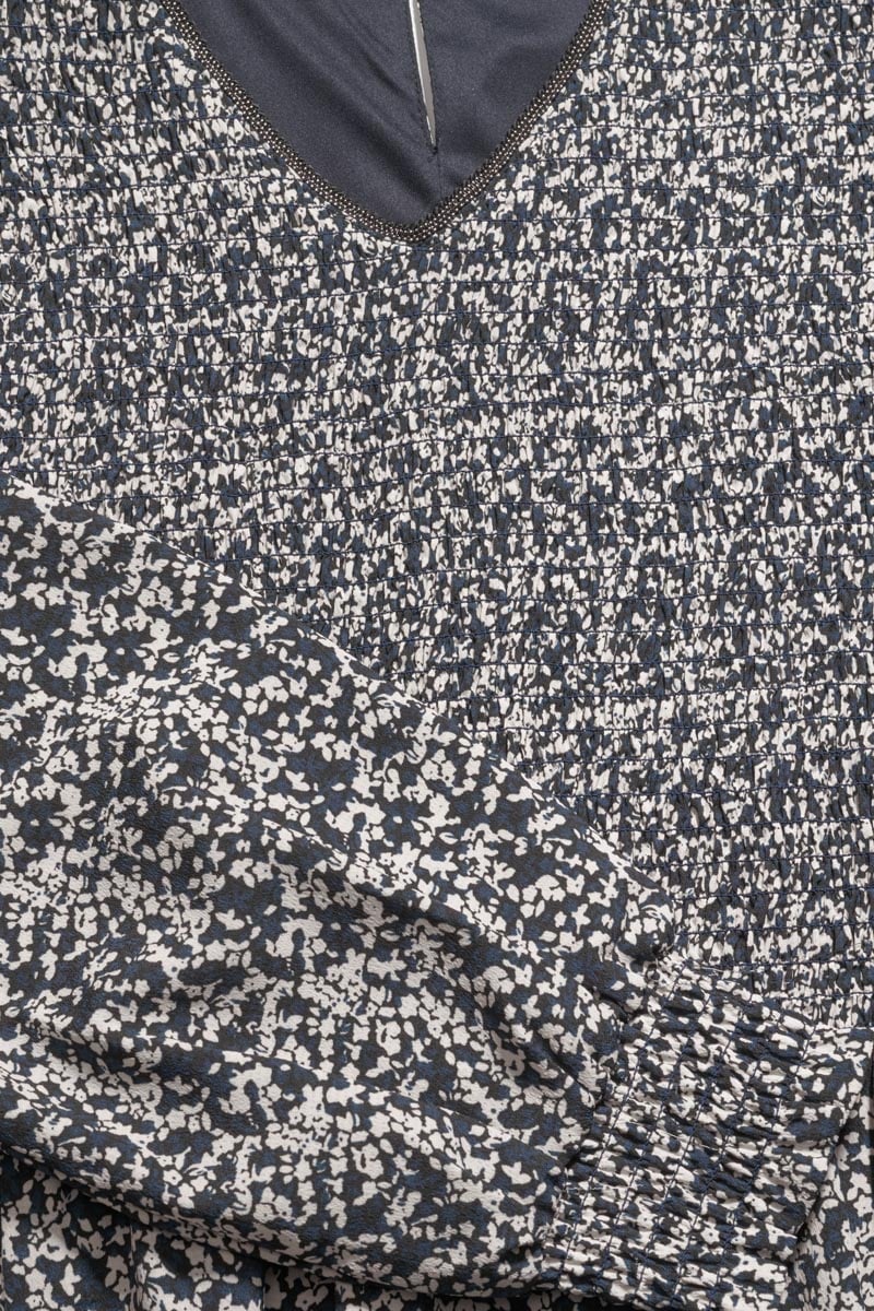 Robe Meyagi à motif floral bleu nuit et blanc