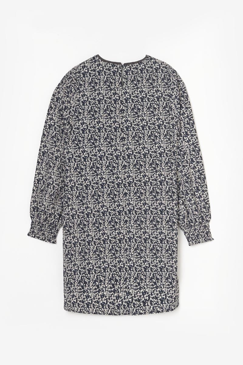 Robe Meyagi à motif floral bleu nuit et blanc