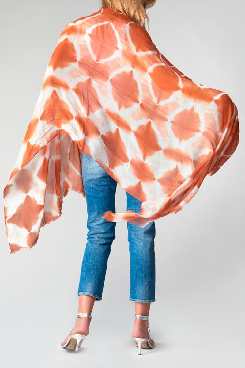 Foulard Arum orange à motif tie and dye