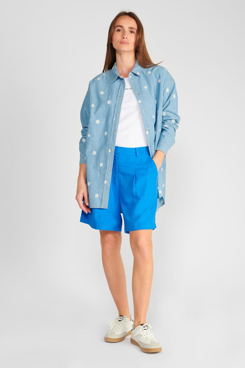 Chemise oversize Aubepin bleu denim brodée