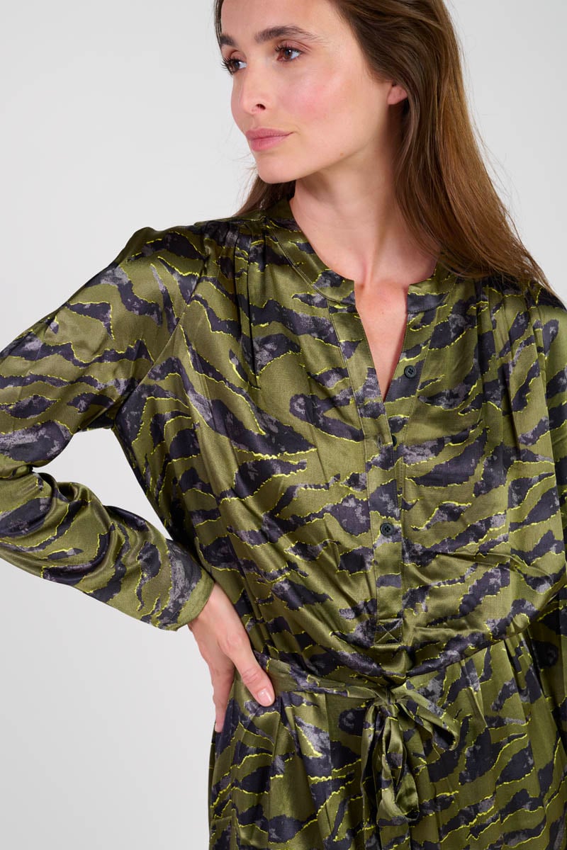 Robe Matchu kaki à motif animalier