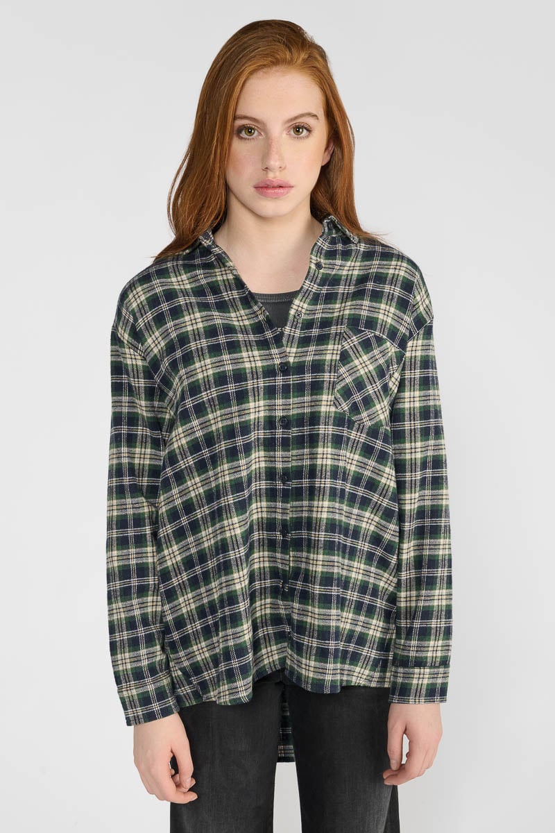 Chemise oversize Shangi en velours vert à carreaux