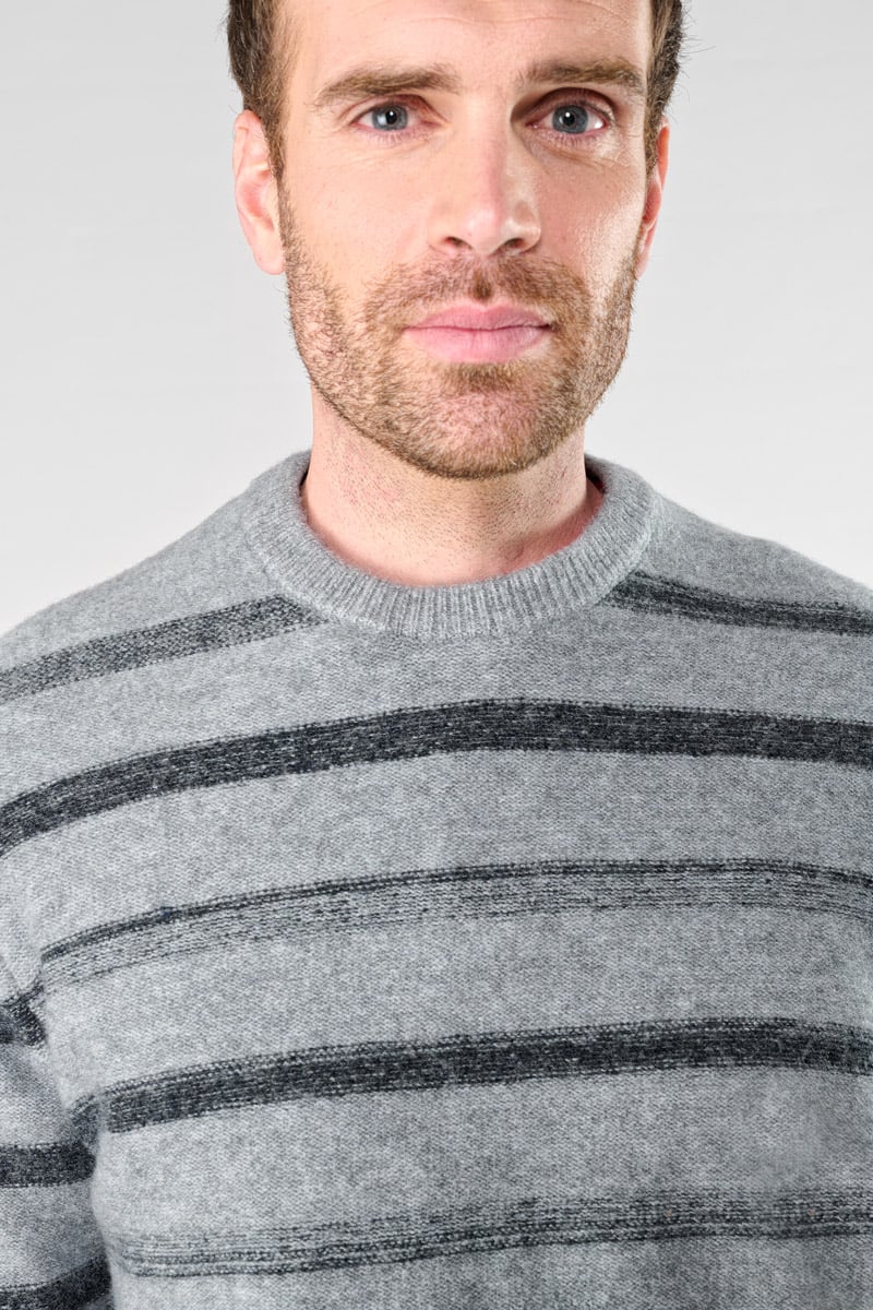 Pull Dunite gris à rayures