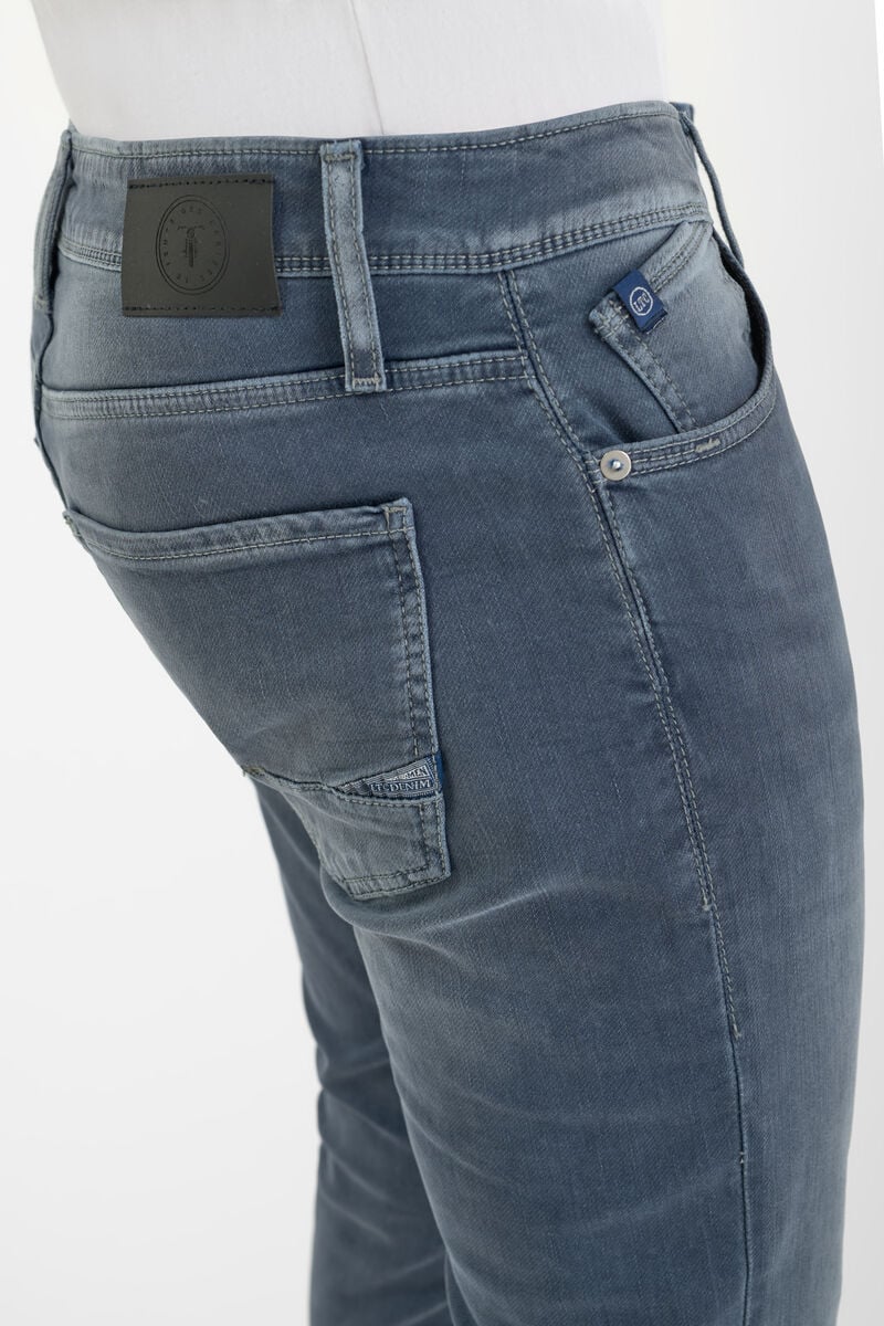 Jeans jogg 700/11 adjusted bleu N°3