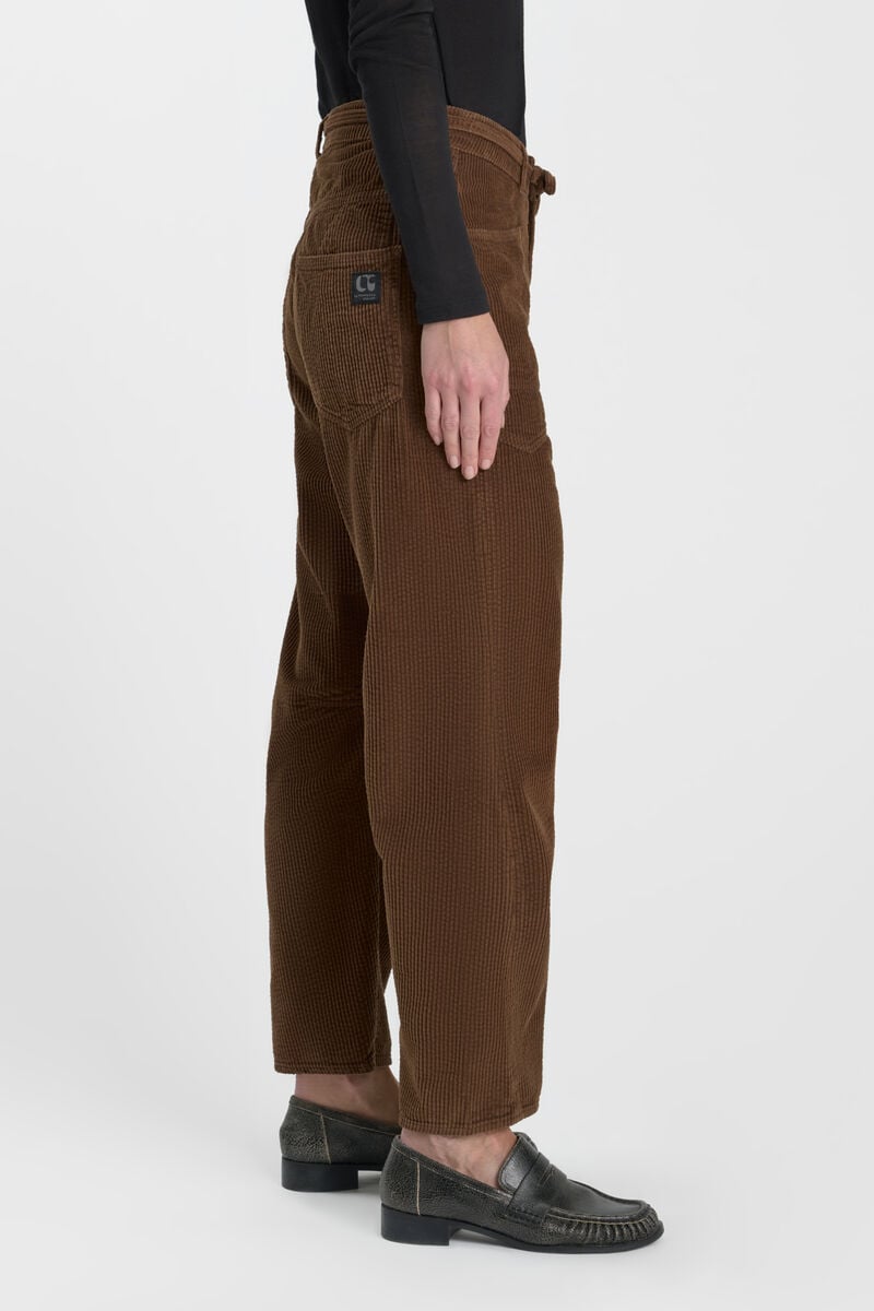 Pantalon balloon Madie en velours marron    