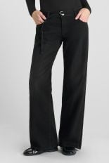 BLACK / BLACK