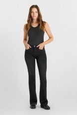 BLACK / BLACK