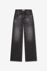 BLACK / BLACK