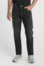 BLACK / BLACK