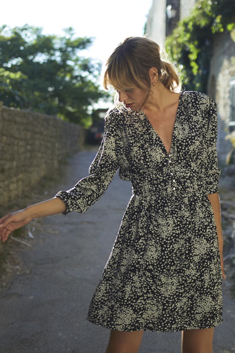 Robe Edwina à motif fleuri noir et blanc Robe Femme Le Temps