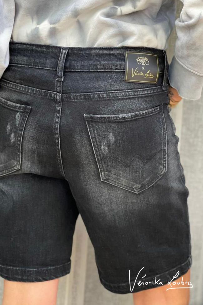 Bermuda Mary en jeans noir by Véronika Loubry