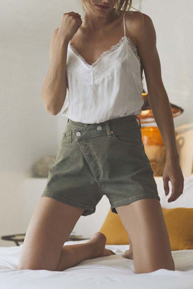 Short Mosta en jeans kaki clair à fermeture asymétrique