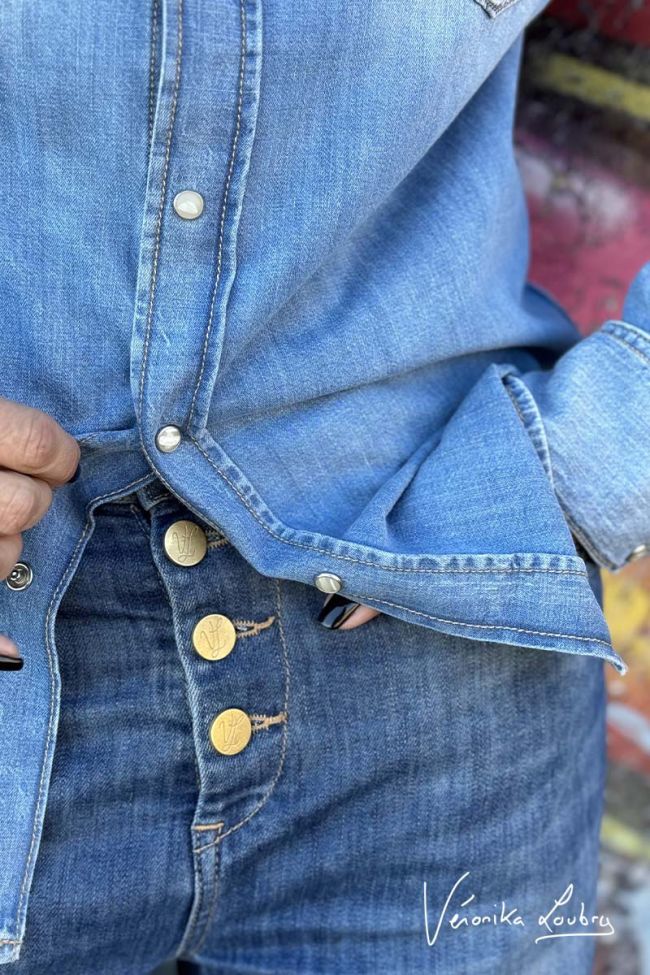 Chemise loose en jeans bleu clair Gérard by Véronika Loubry