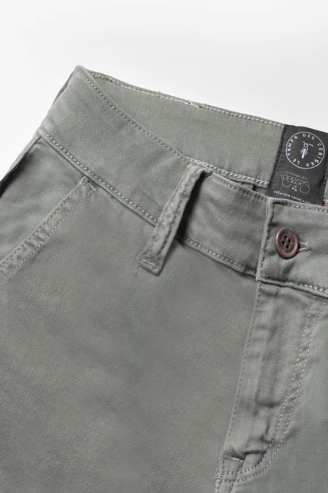 Pantalon Kalvin tapered arqué vert-gris 