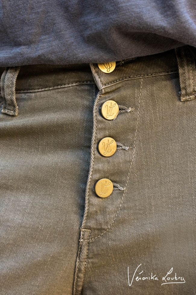 James 400/60 girlfriend by Véronika Loubry jeans taille haute kaki