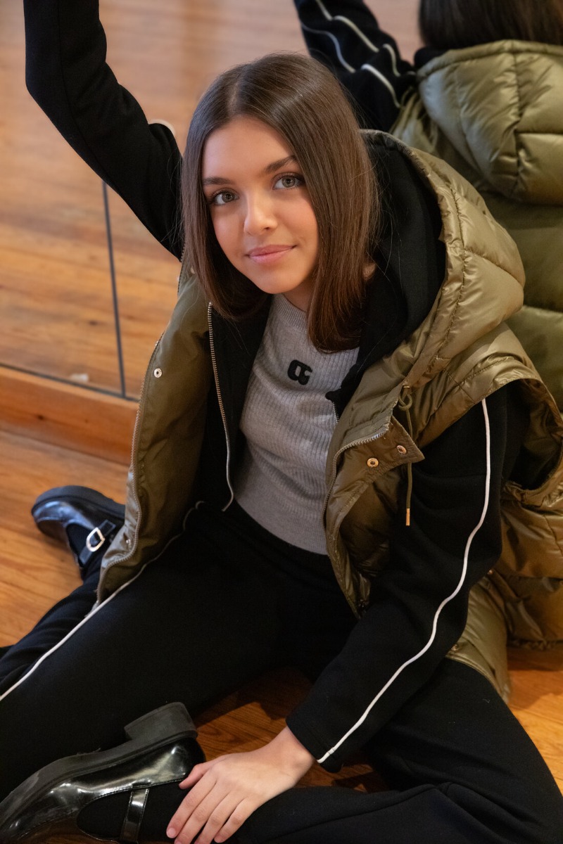 lookbook_teenagers_h25_girl_1_1