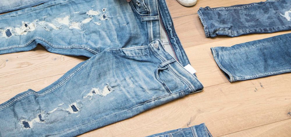 Comment réparer un pantalon ? 